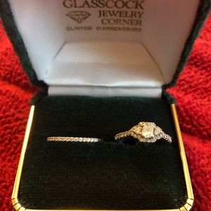 3/4 carat weight bridal set!